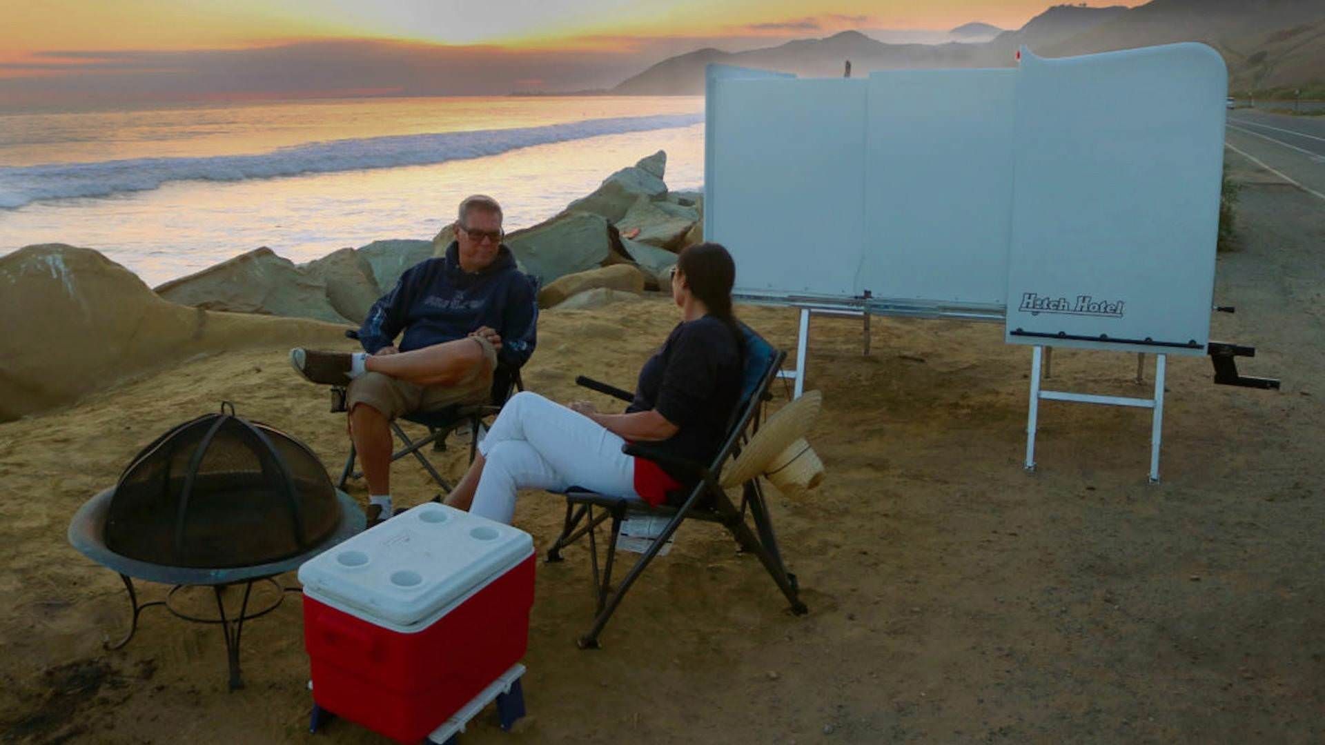 تریلر مسافرتی هیتچ هتل / Hitch Hotel