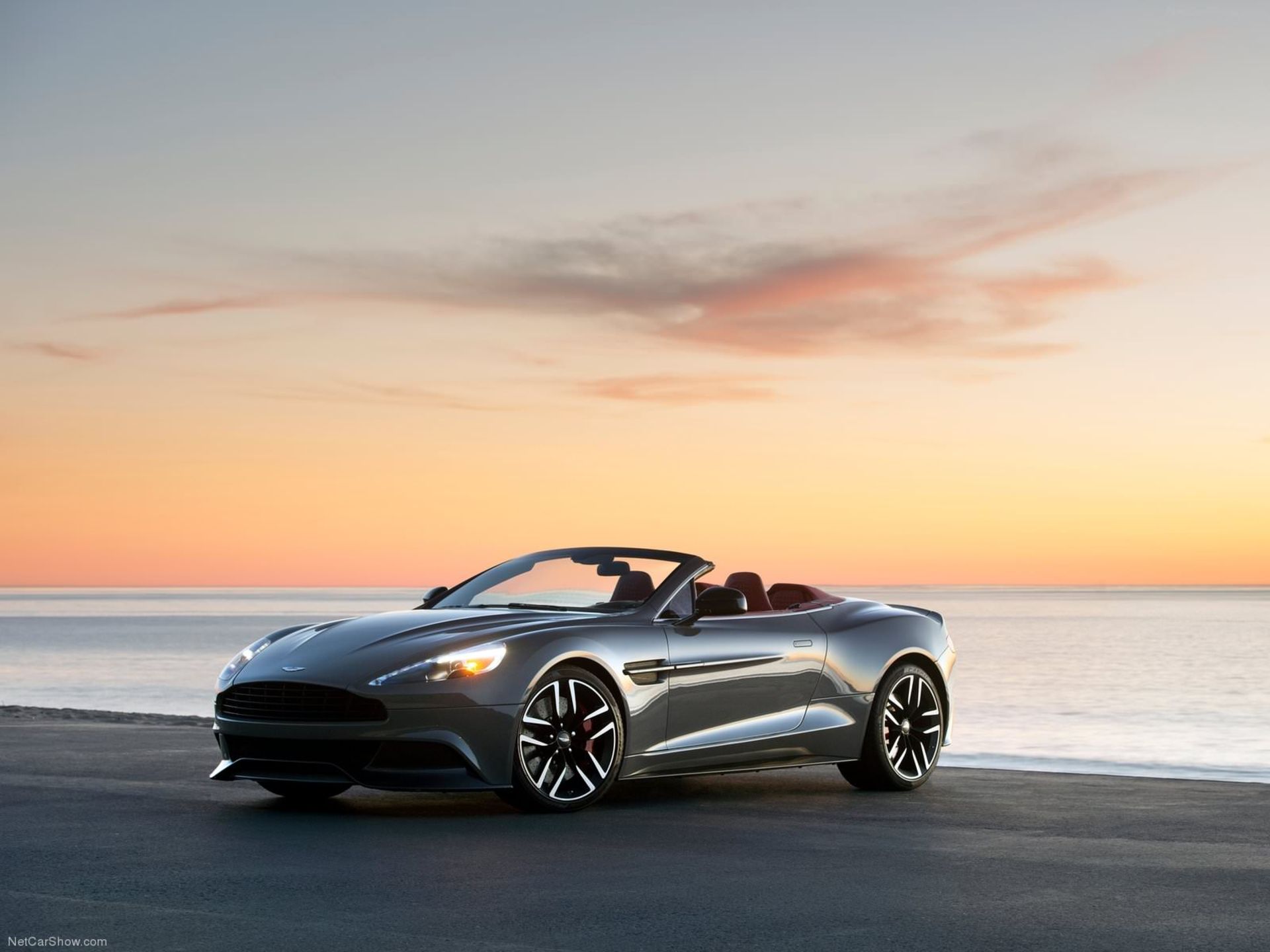 Aston Martin Vanquish Volante