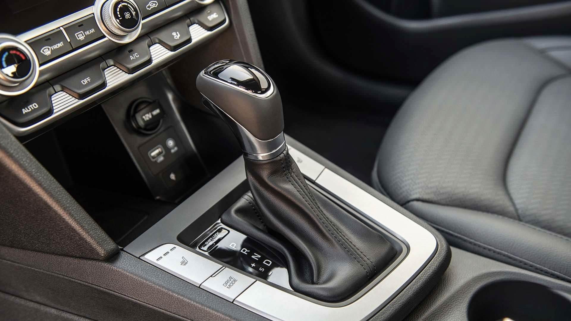 2019 Hyundai Elantra / سدان هیوندای النترا 2019