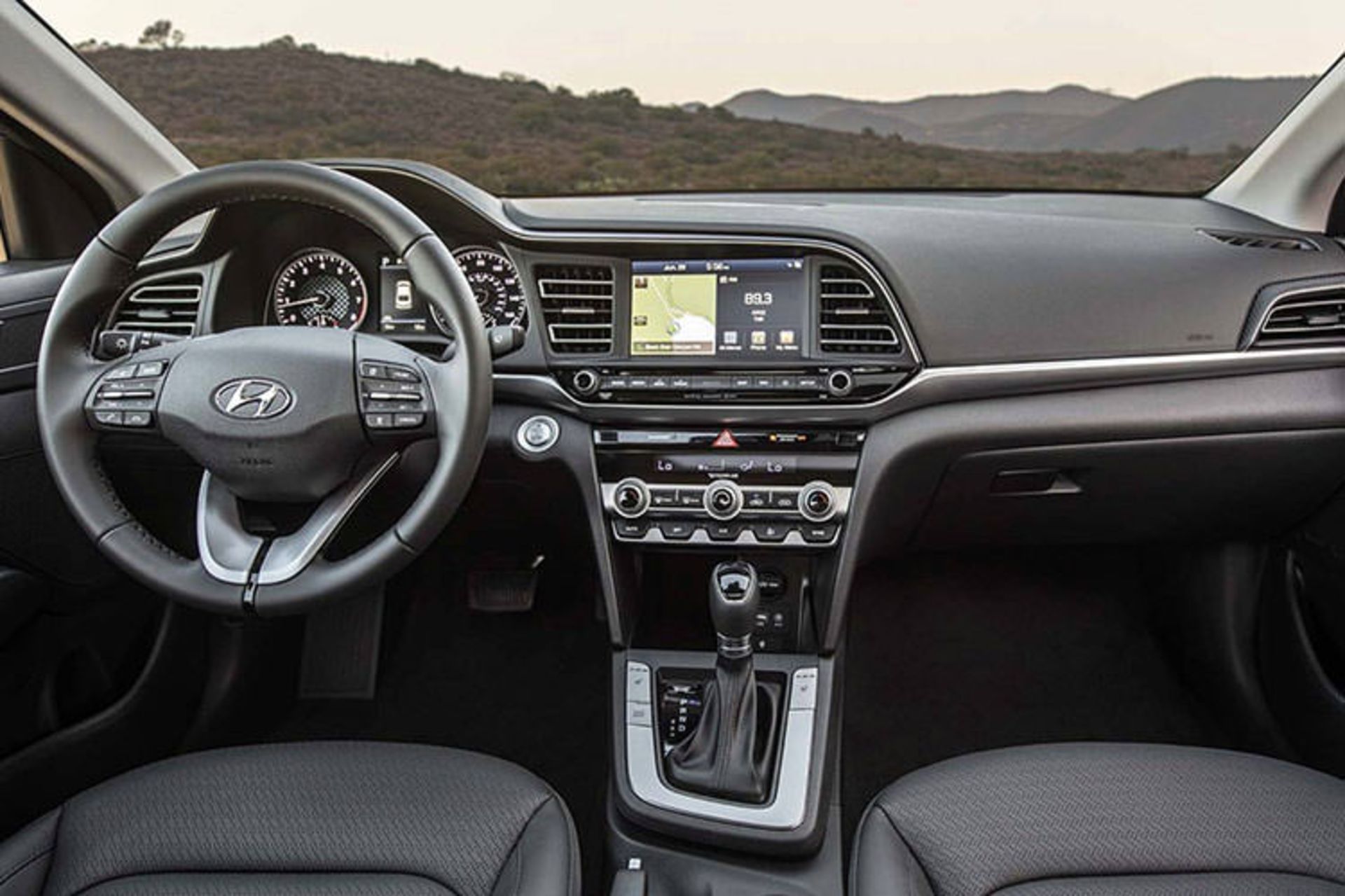 2019 Hyundai Elantra / سدان هیوندای النترا 2019