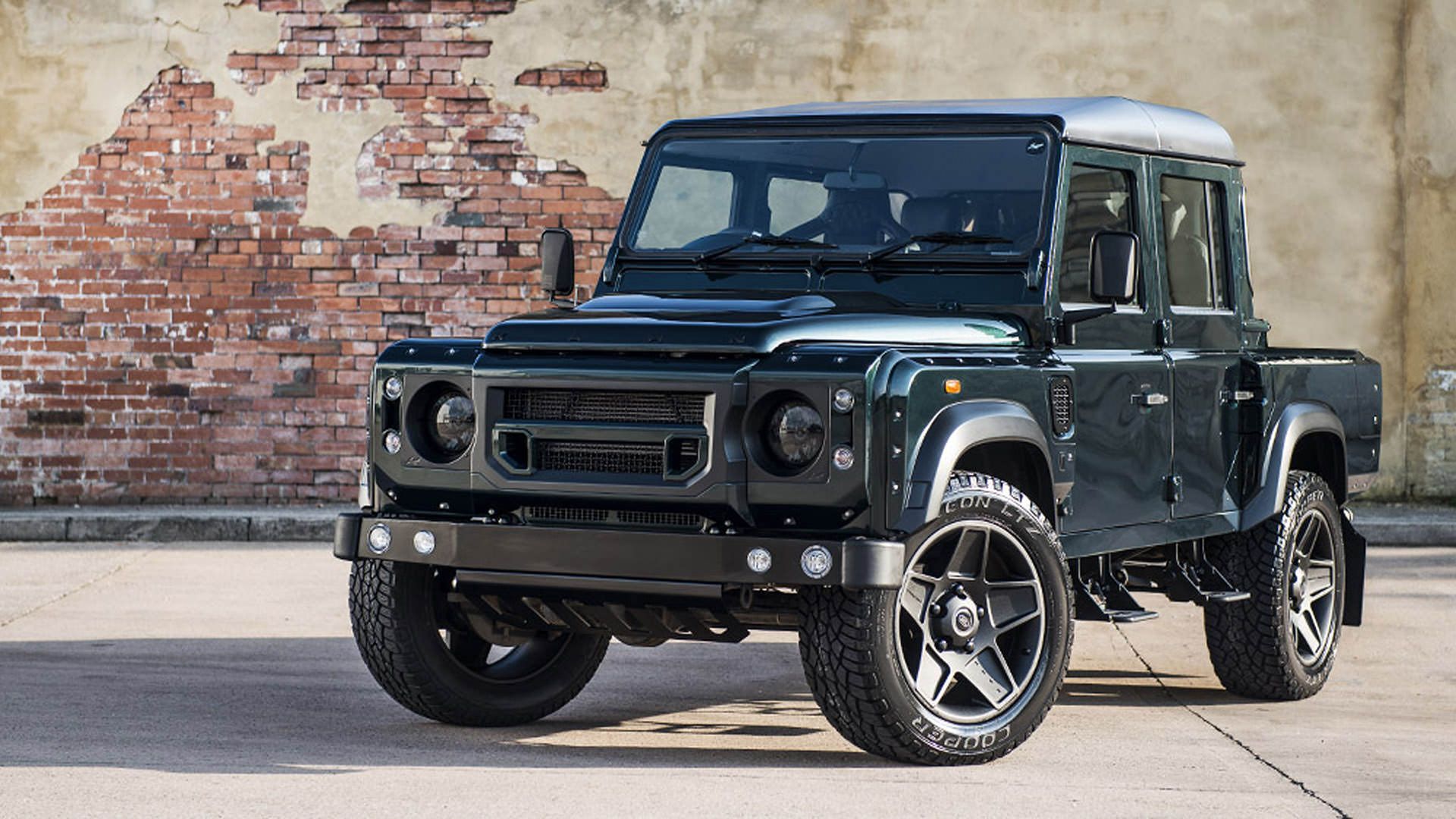 Kahn Design Land Rover Defender Pickup / پیک‌آپ لندرور دیفندر کان دیزاین