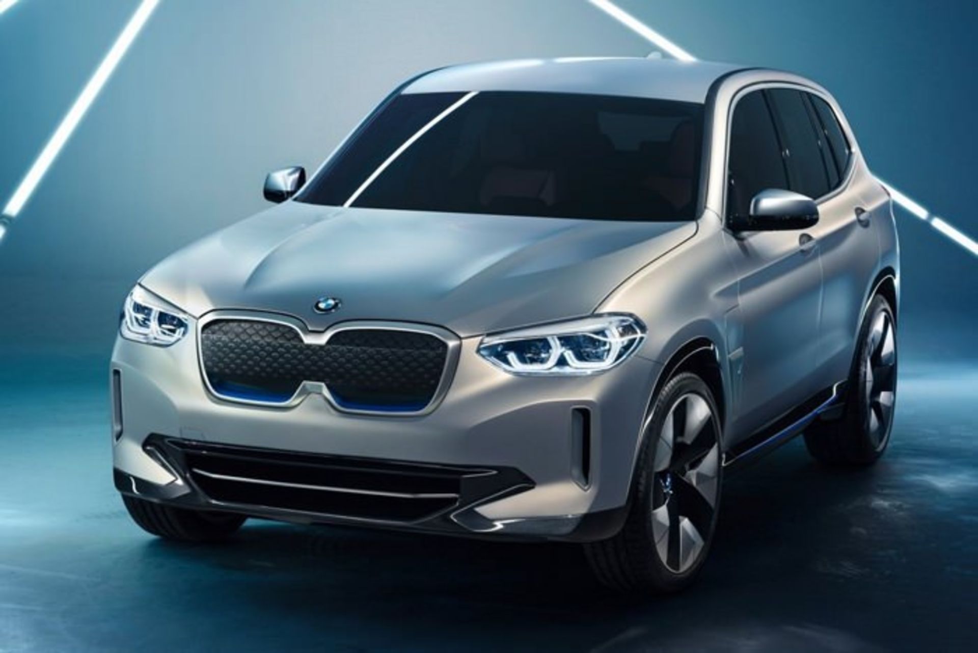 بی‌ام‌و iX3