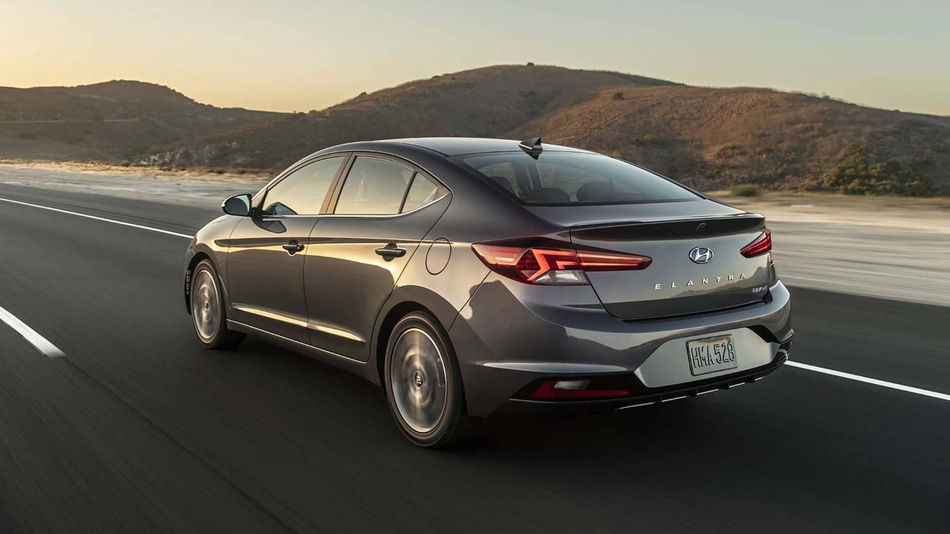 2019 Hyundai Elantra / سدان هیوندای النترا 2019