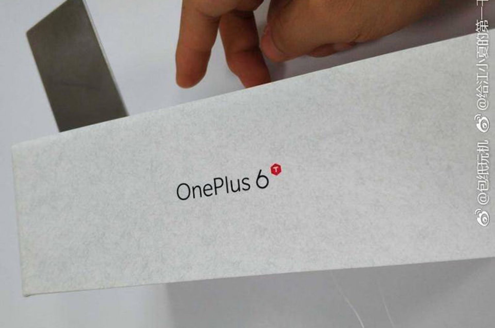 جعبه وان‌پلاس ۶تی / OnePlus 6T Box