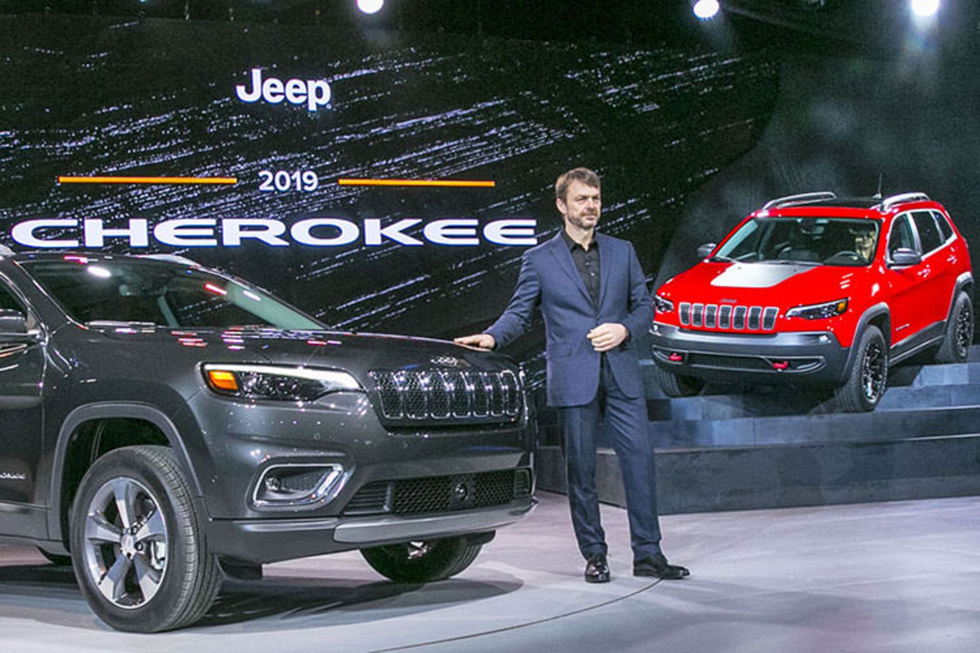 Fiat Chrysler / فیات کرایسلر مایک منلی
