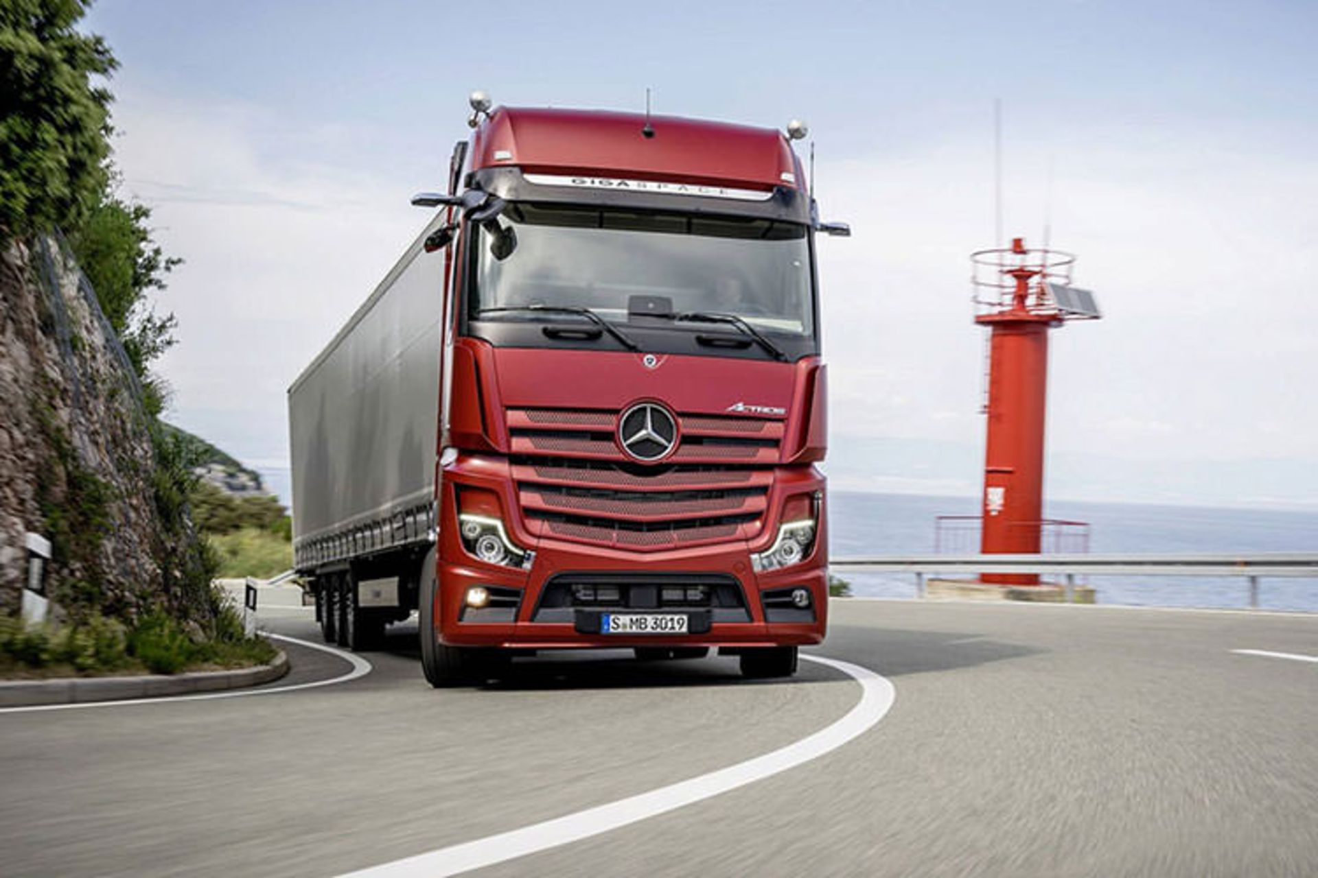 Mercedes Actros truck / کامیون مرسدس بنز آکتروس