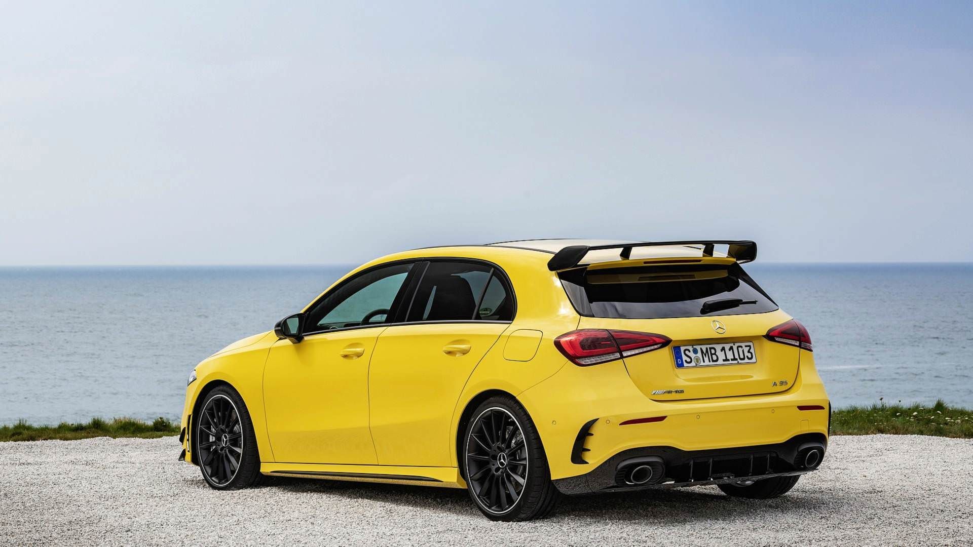Mercedes-AMG A35 4MATIC / هاچ‌بک مرسدس AMG A35 4MATIC