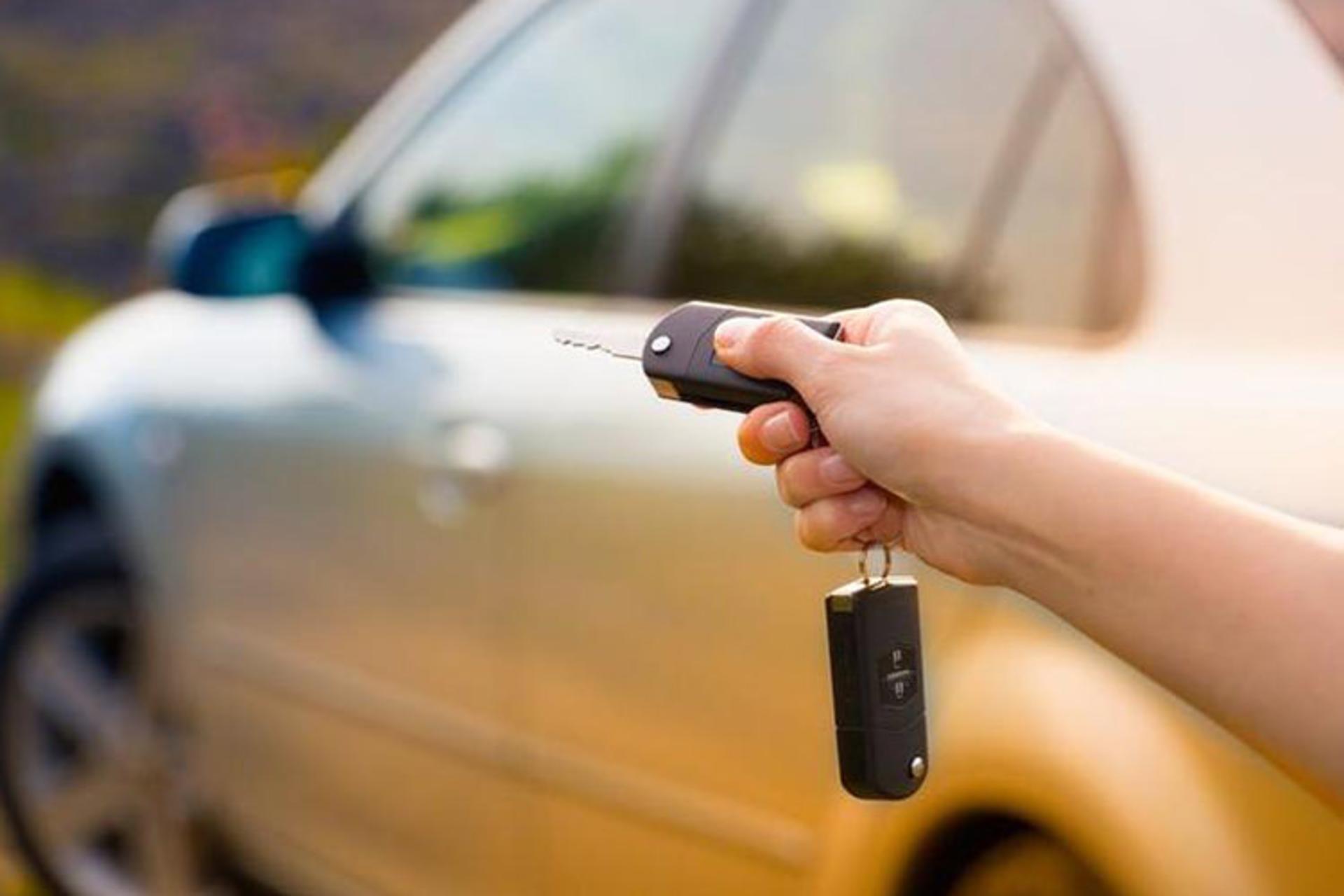 حسگر اثرانگشت خودرو / Fingerprint sensor in car