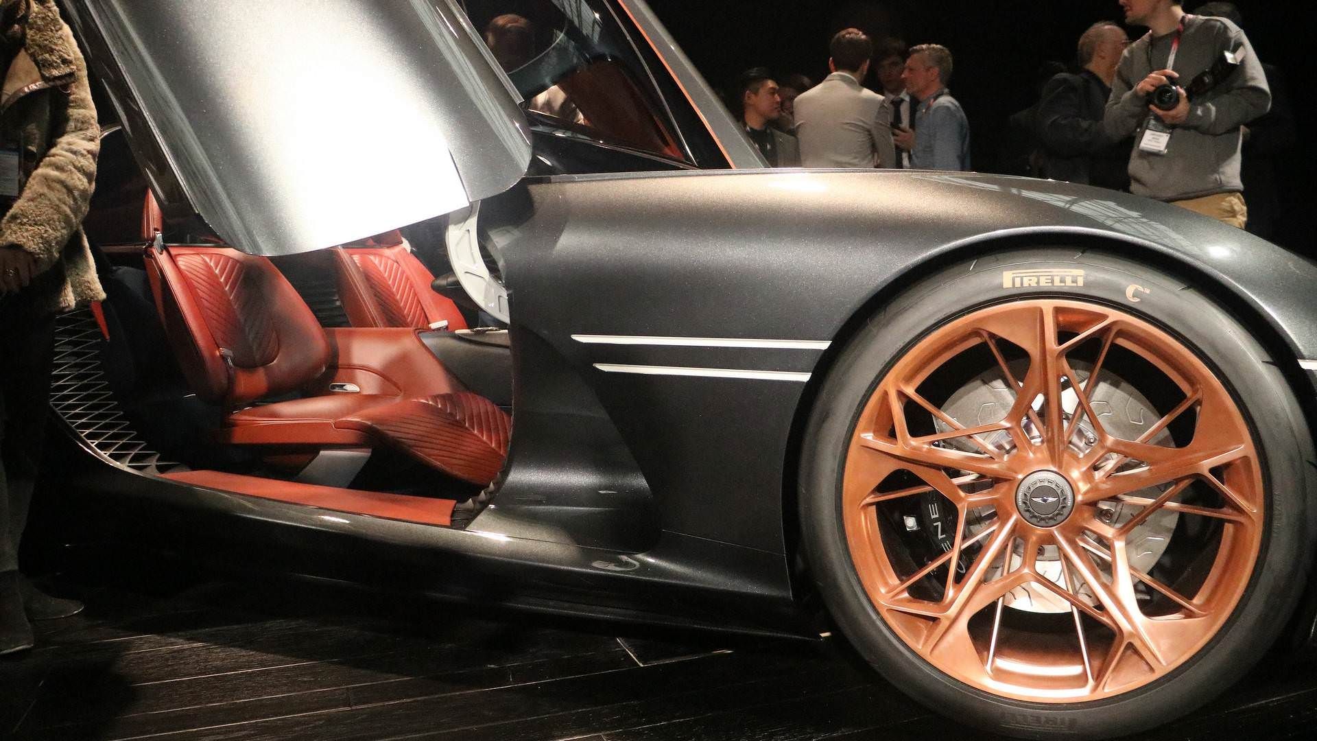 جنسیس اسنتیا