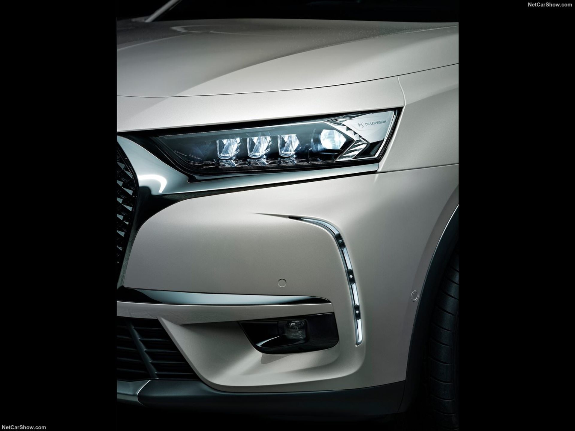 DS 7 Crossback E-Tense 4x4