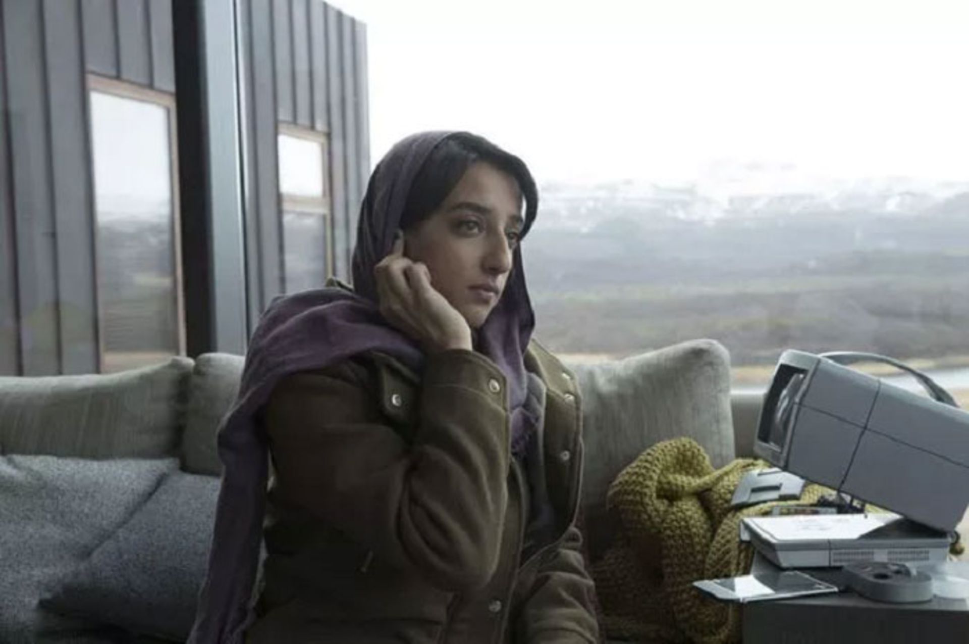 black mirror / آینه سیاه