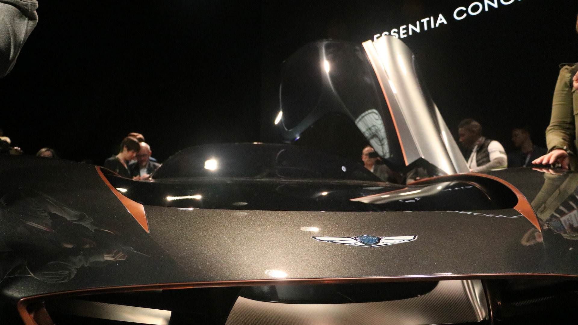 جنسیس اسنتیا