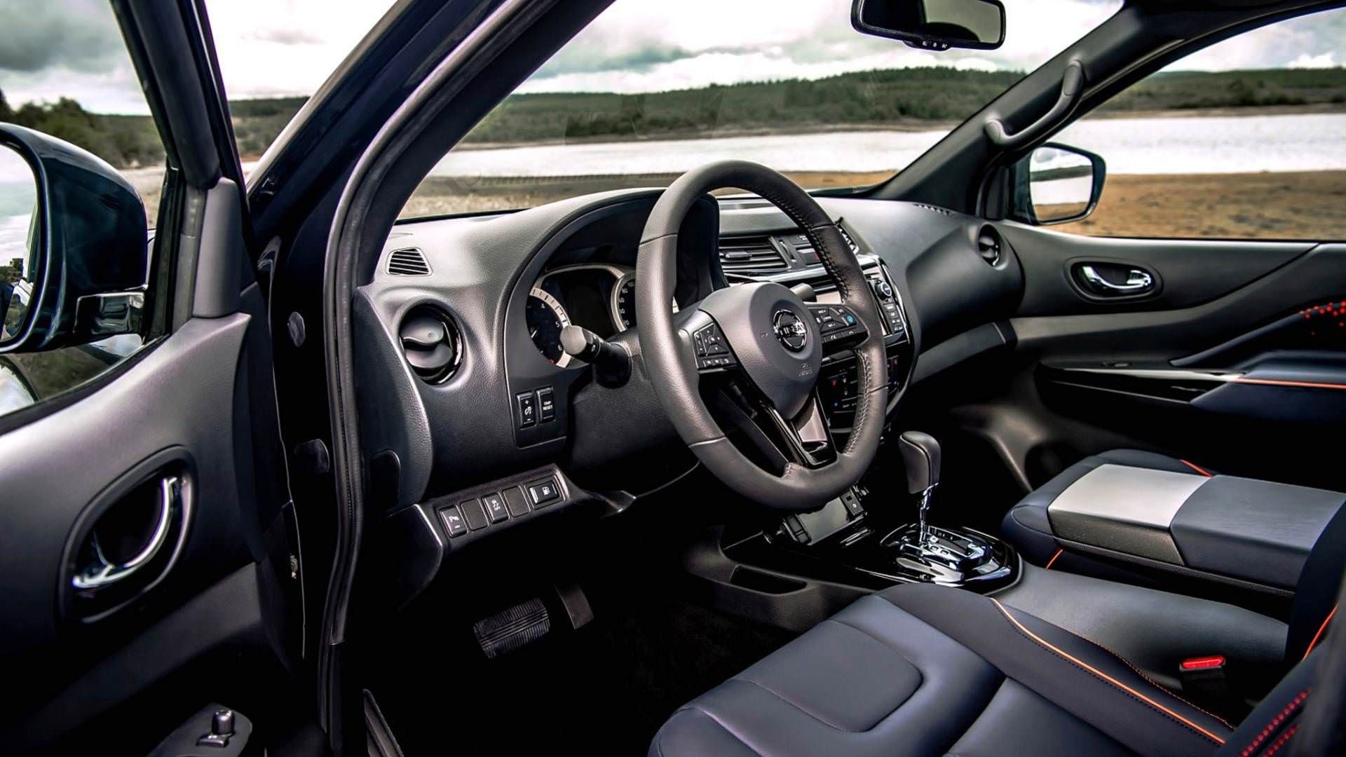 Nissan Navara Dark Sky Concept pickup / پیک‌آپ مفهومی نیسان ناوارا دارک اسکای