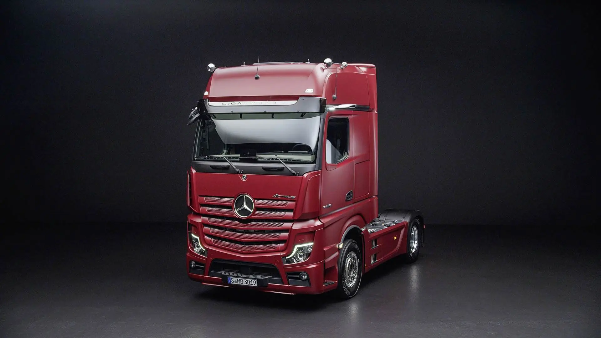 Mercedes Actros truck / کامیون مرسدس بنز آکتروس