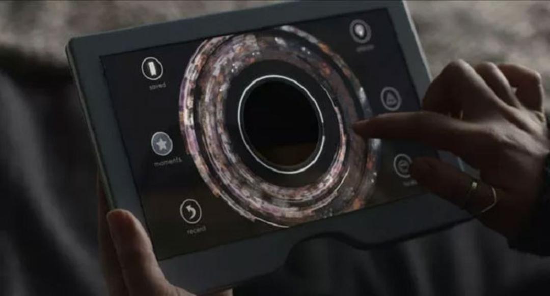 black mirror / آینه سیاه