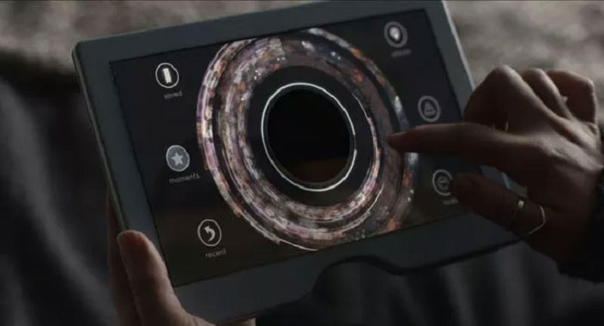 black mirror / آینه سیاه