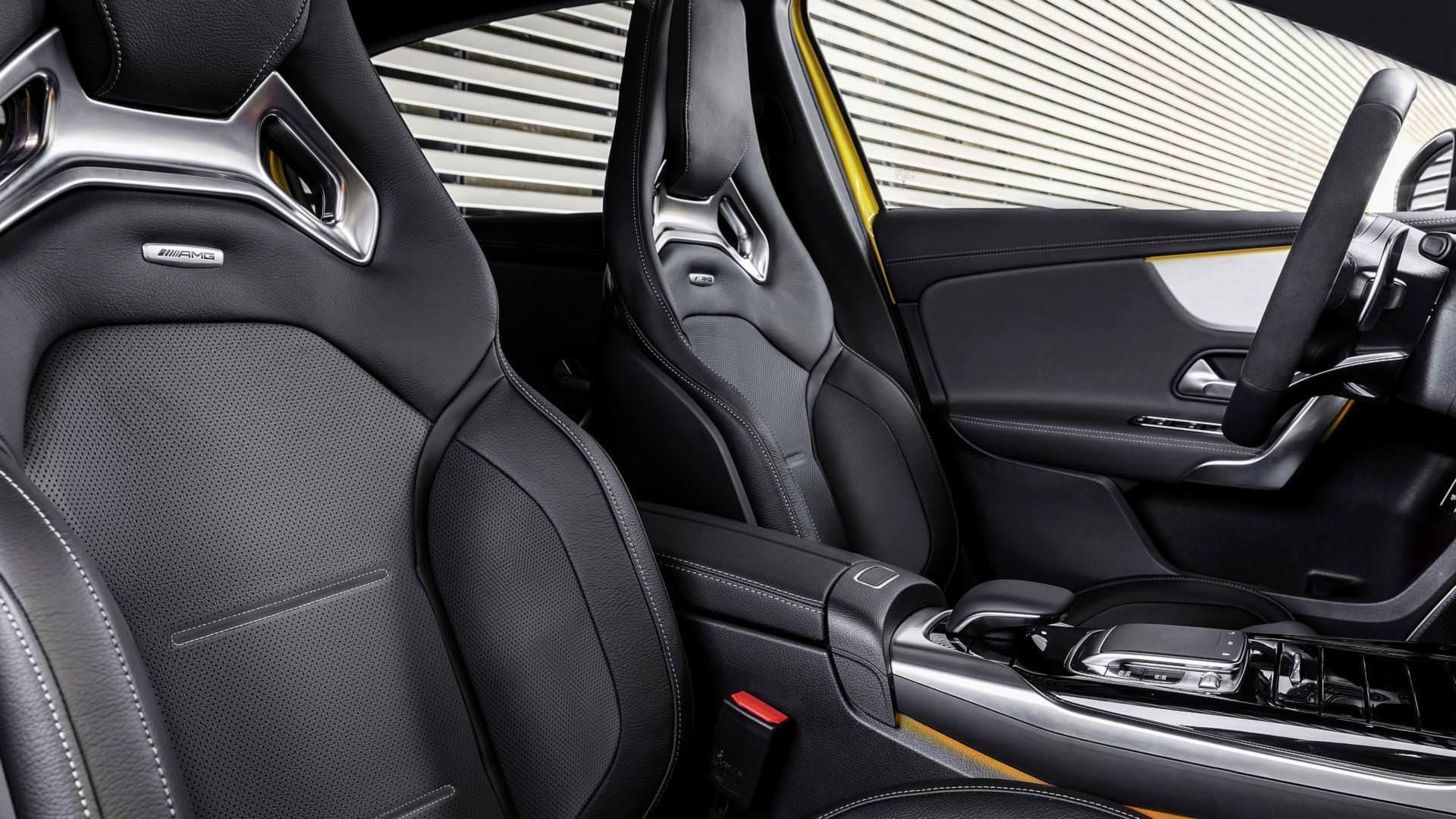 Mercedes-AMG A35 4MATIC / هاچ‌بک مرسدس AMG A35 4MATIC