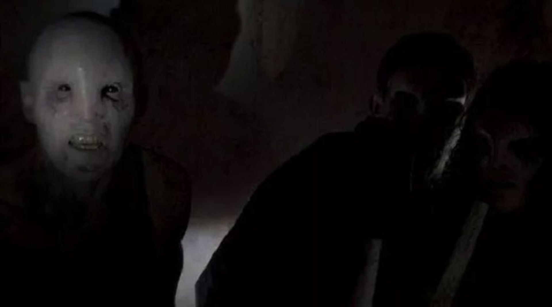 black mirror / آینه سیاه