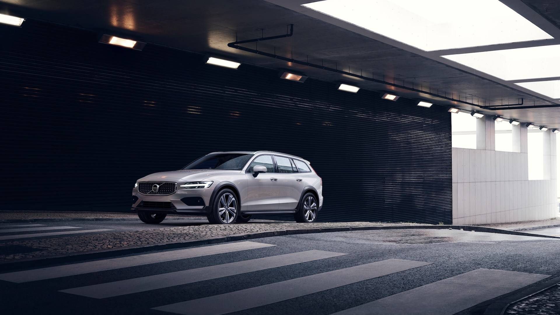 2020 Volvo V60 Cross Country / کراس‌اور ولوو V60 کراس کانتری 2020