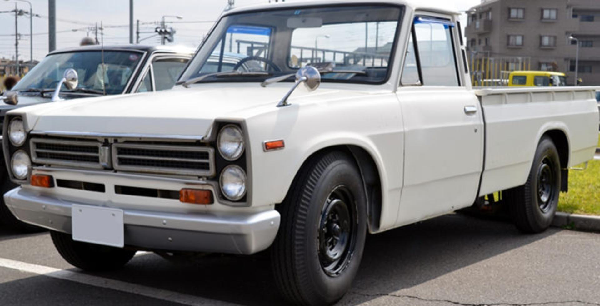 Nissan Junior