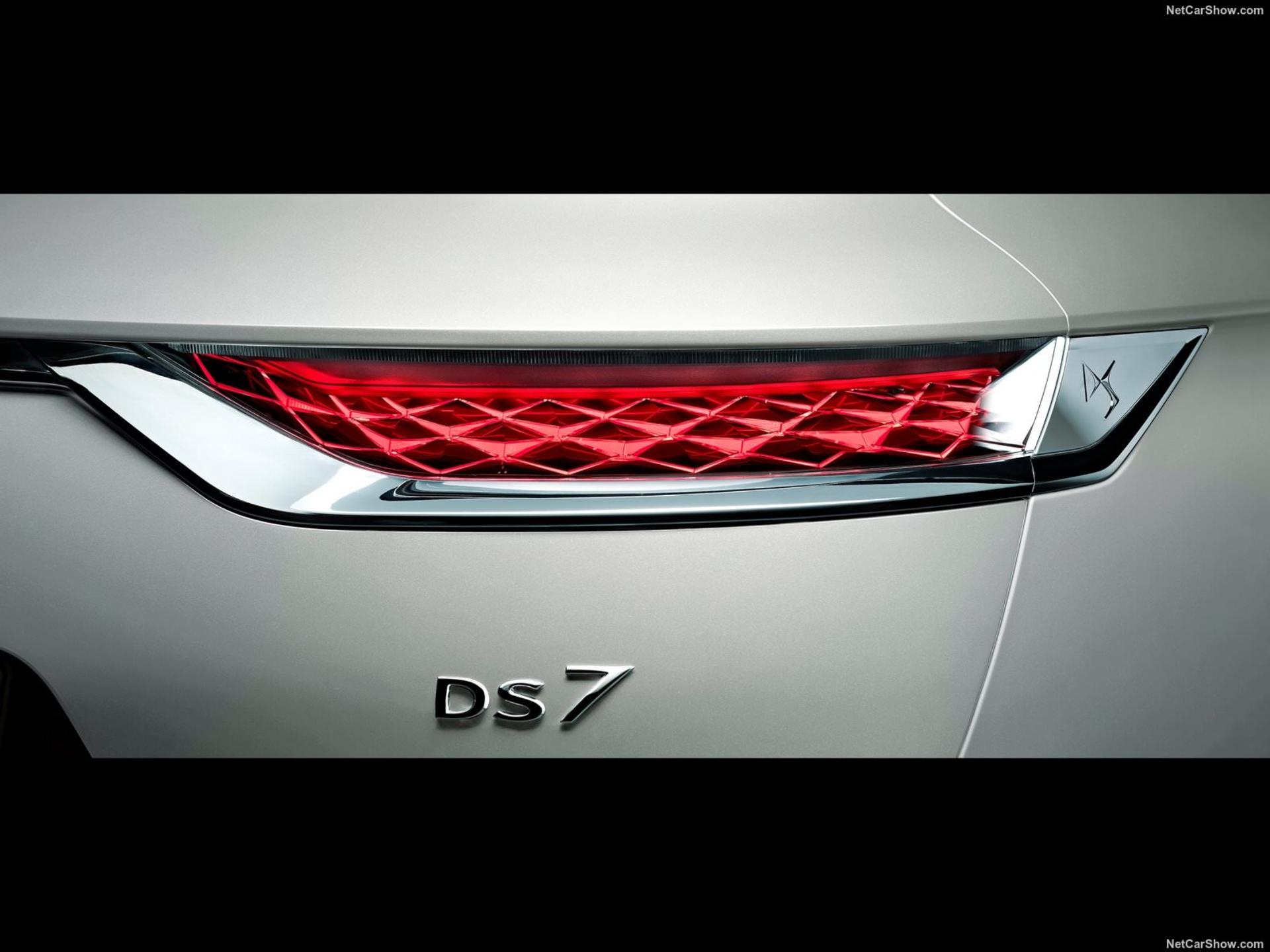 DS 7 Crossback E-Tense 4x4