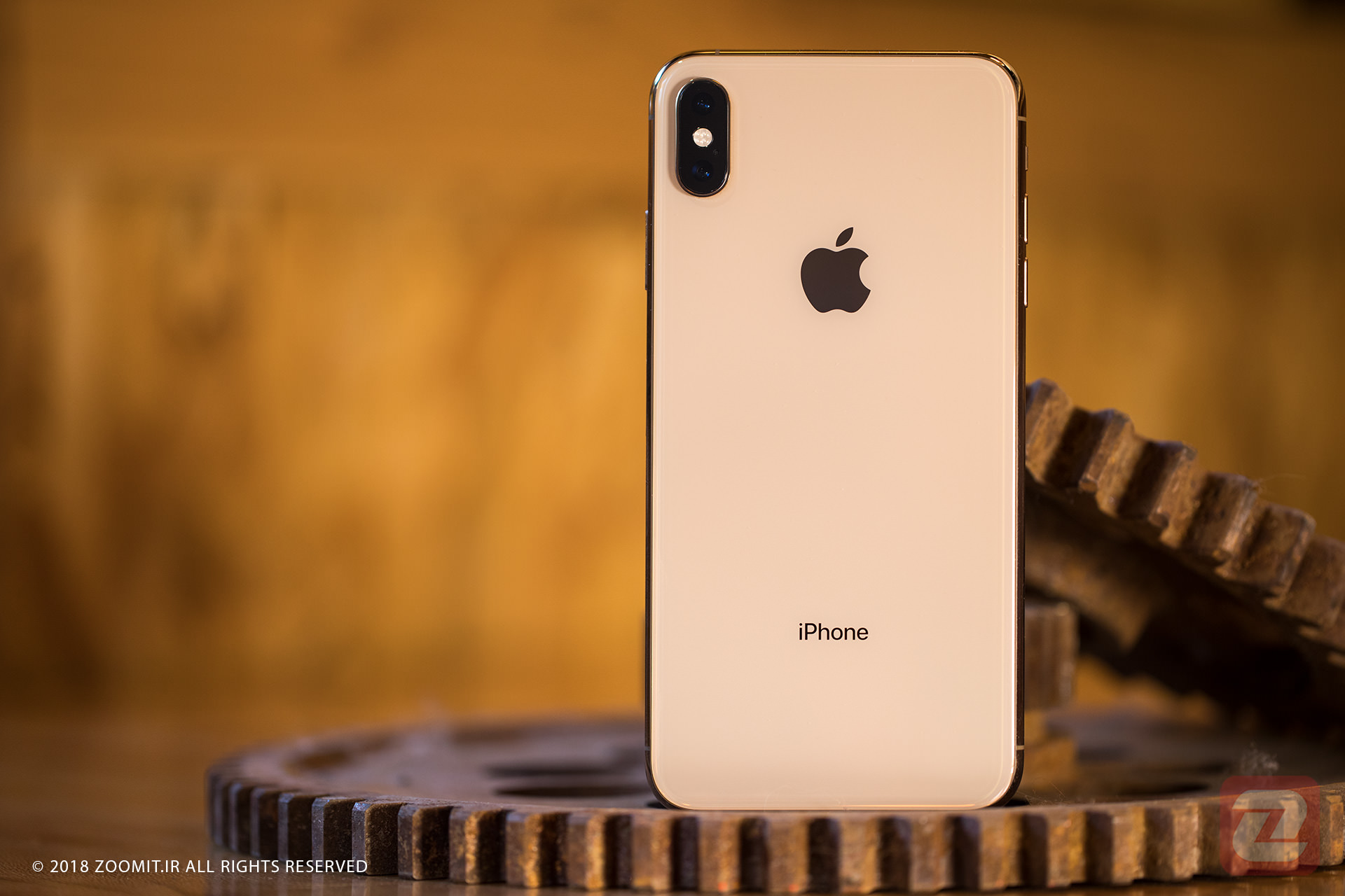 آیفون XS Max به لیست دستگاه‌های «قدیمی» اپل اضافه شد - زومیت