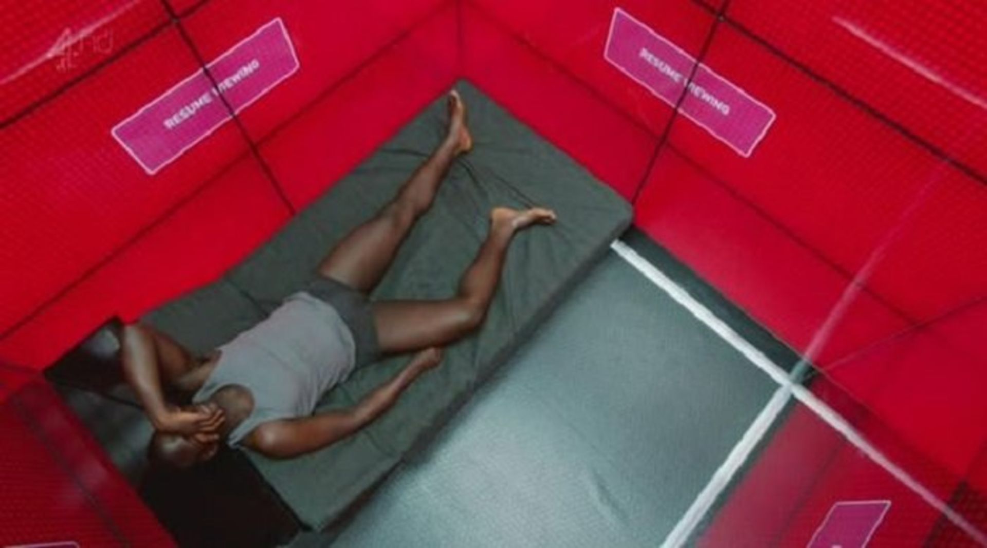 black mirror / آینه سیاه