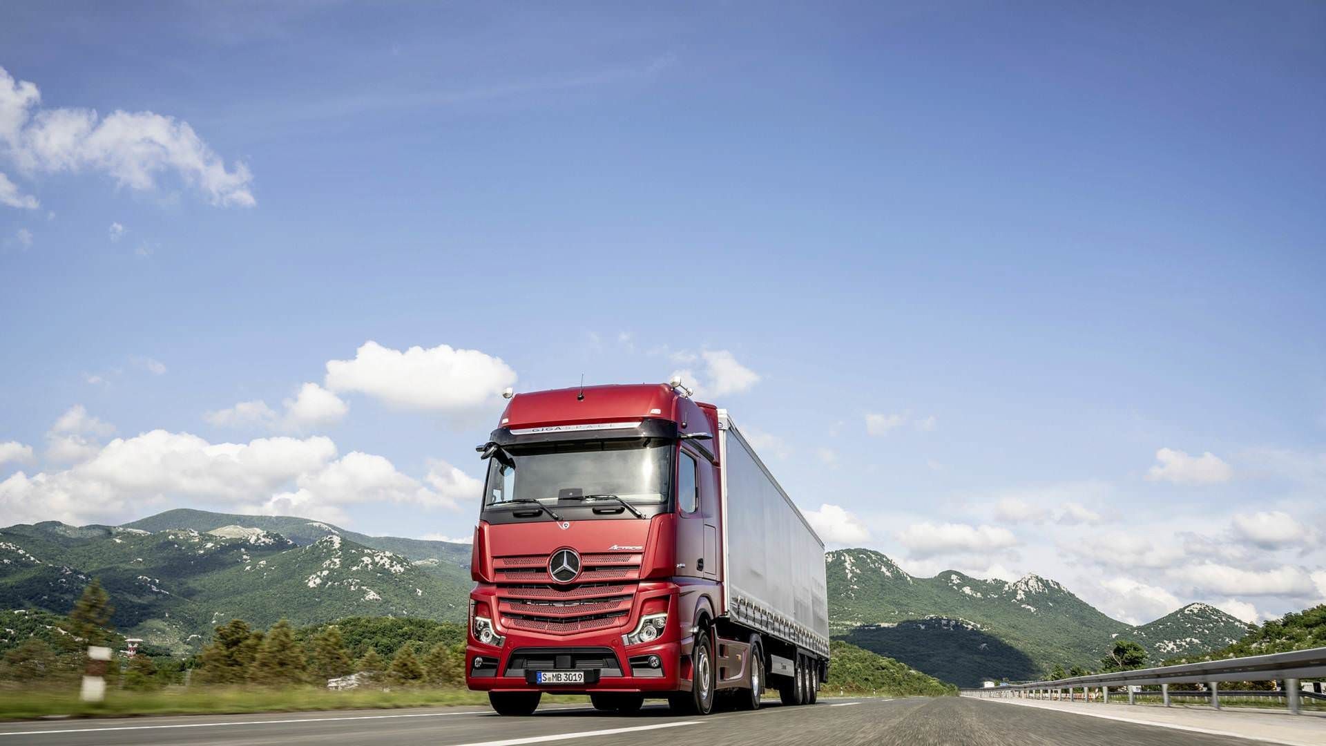 Mercedes Actros truck / کامیون مرسدس بنز آکتروس