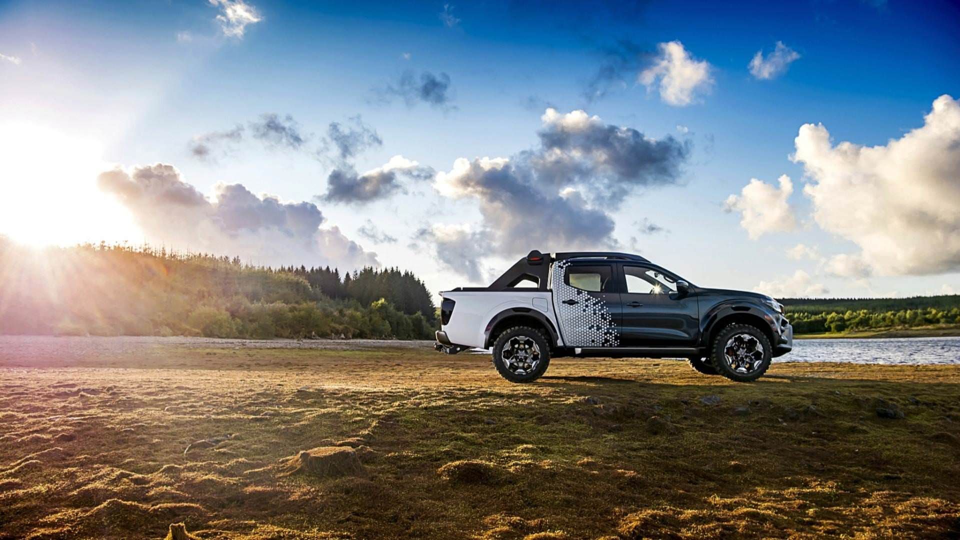 Nissan Navara Dark Sky Concept pickup / پیک‌آپ مفهومی نیسان ناوارا دارک اسکای