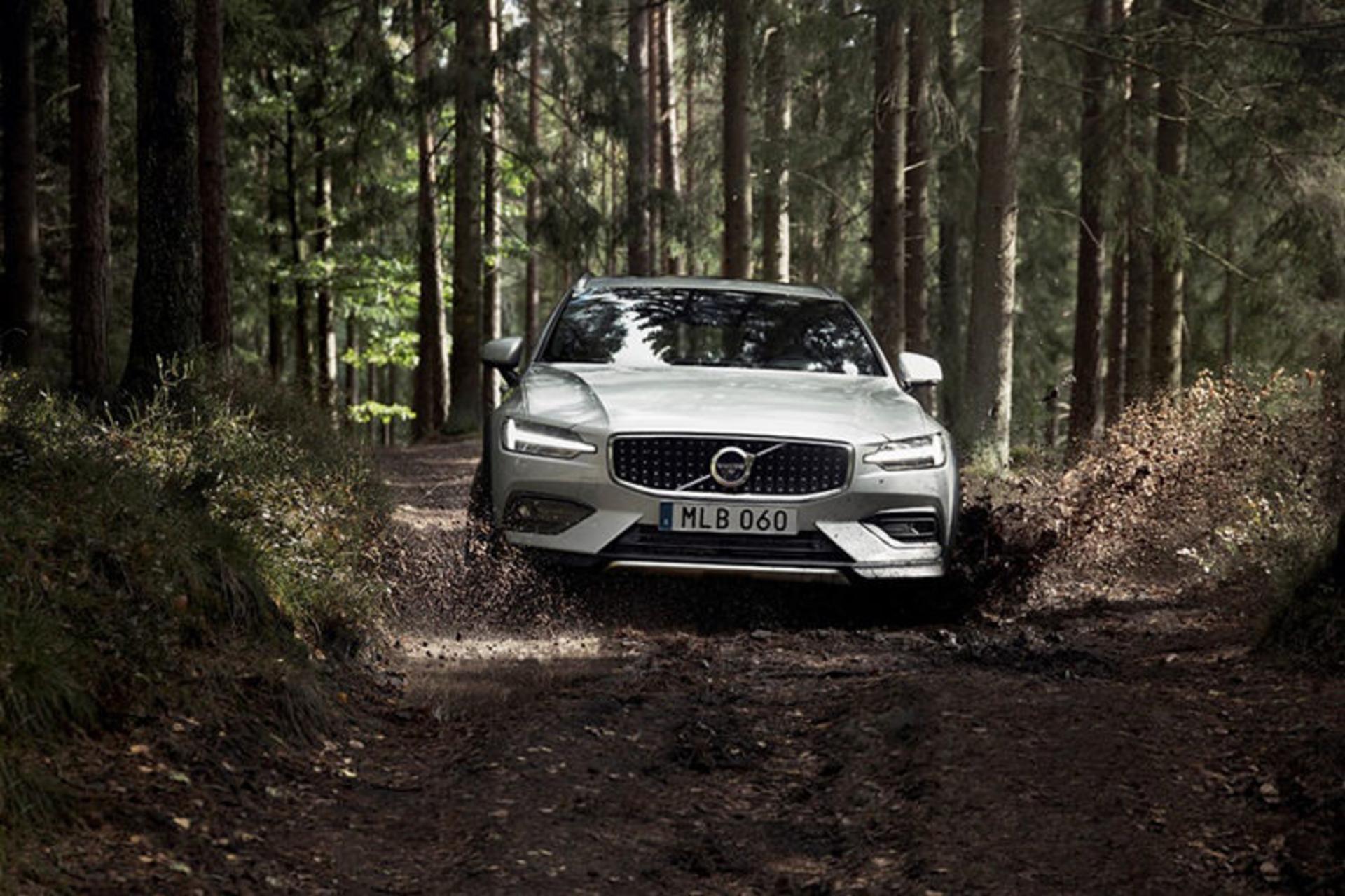 2020 Volvo V60 Cross Country / کراس‌اور ولوو V60 کراس کانتری 2020