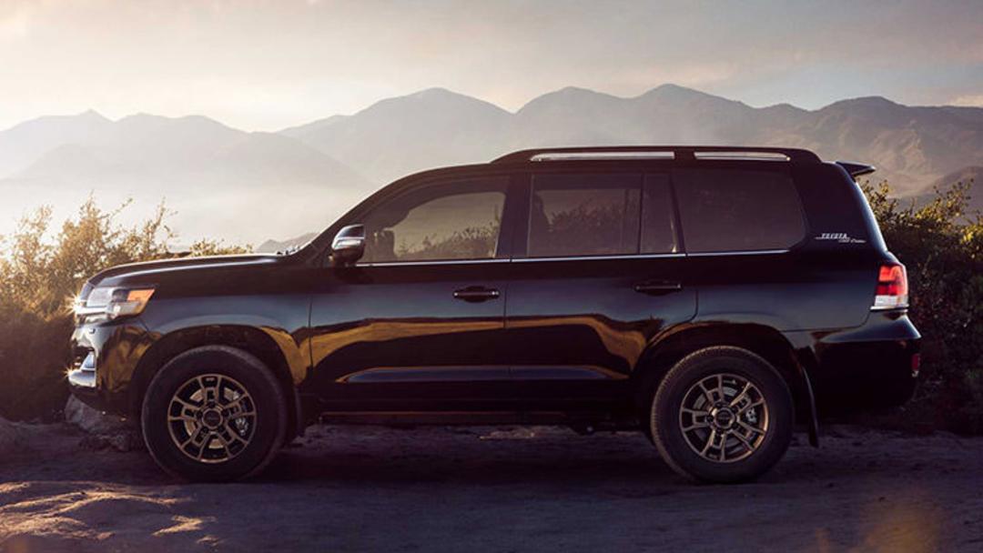 2020 Toyota Land Cruiser / تویوتا لندکروزر