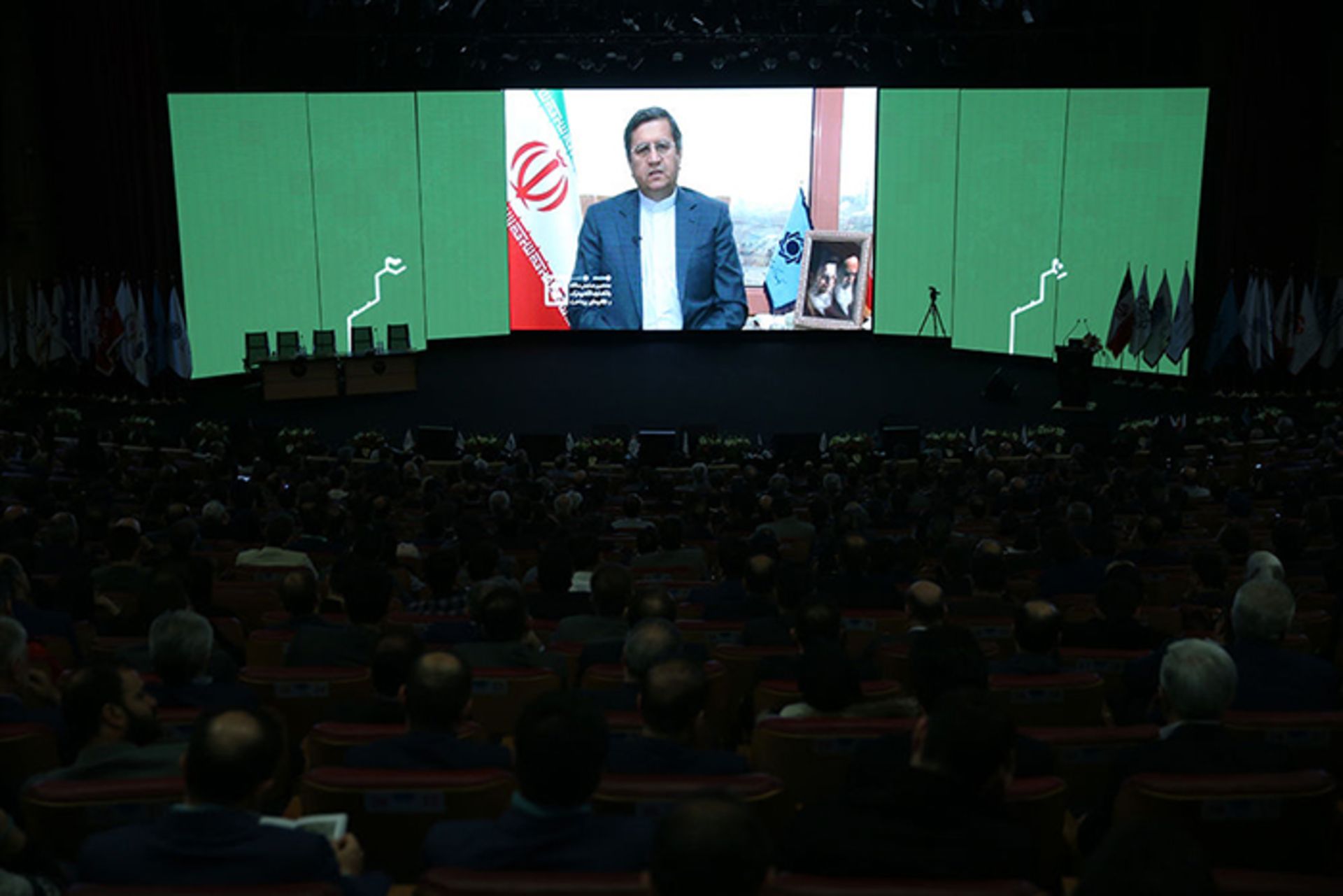 عبدالناصر همتی رئیس بانک مرکزی