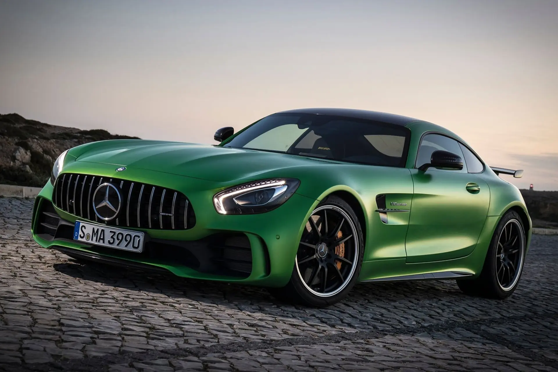 Mercedes Benz AMG GT R