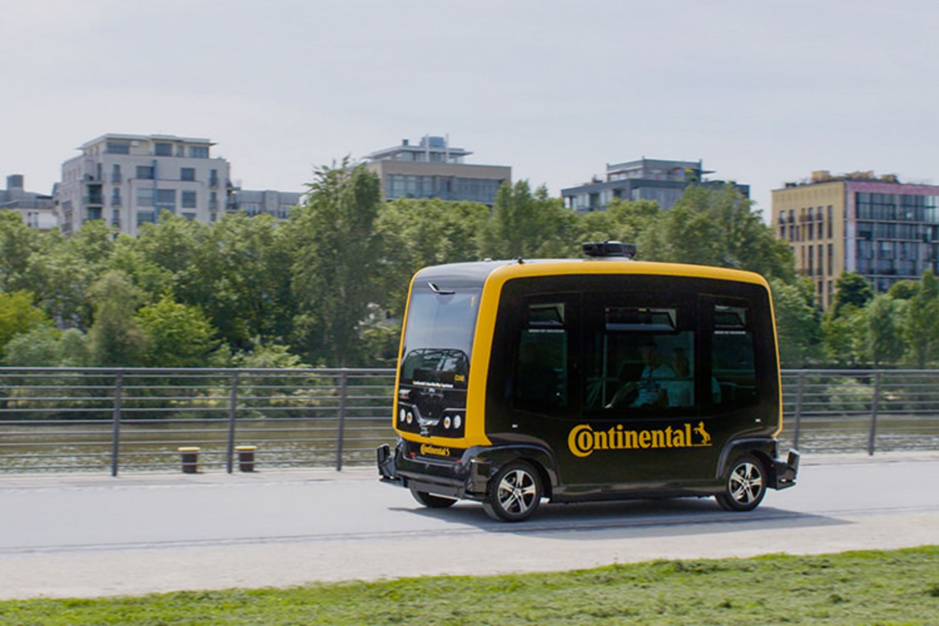Continental Autonomous car / خودرو خودران روبات کنتیننتال