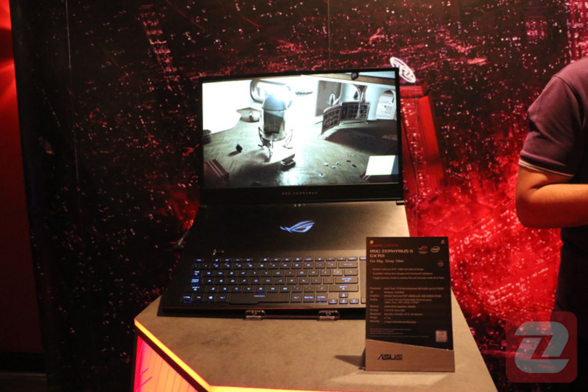 مراسم رونمایی محصولات ایسوس