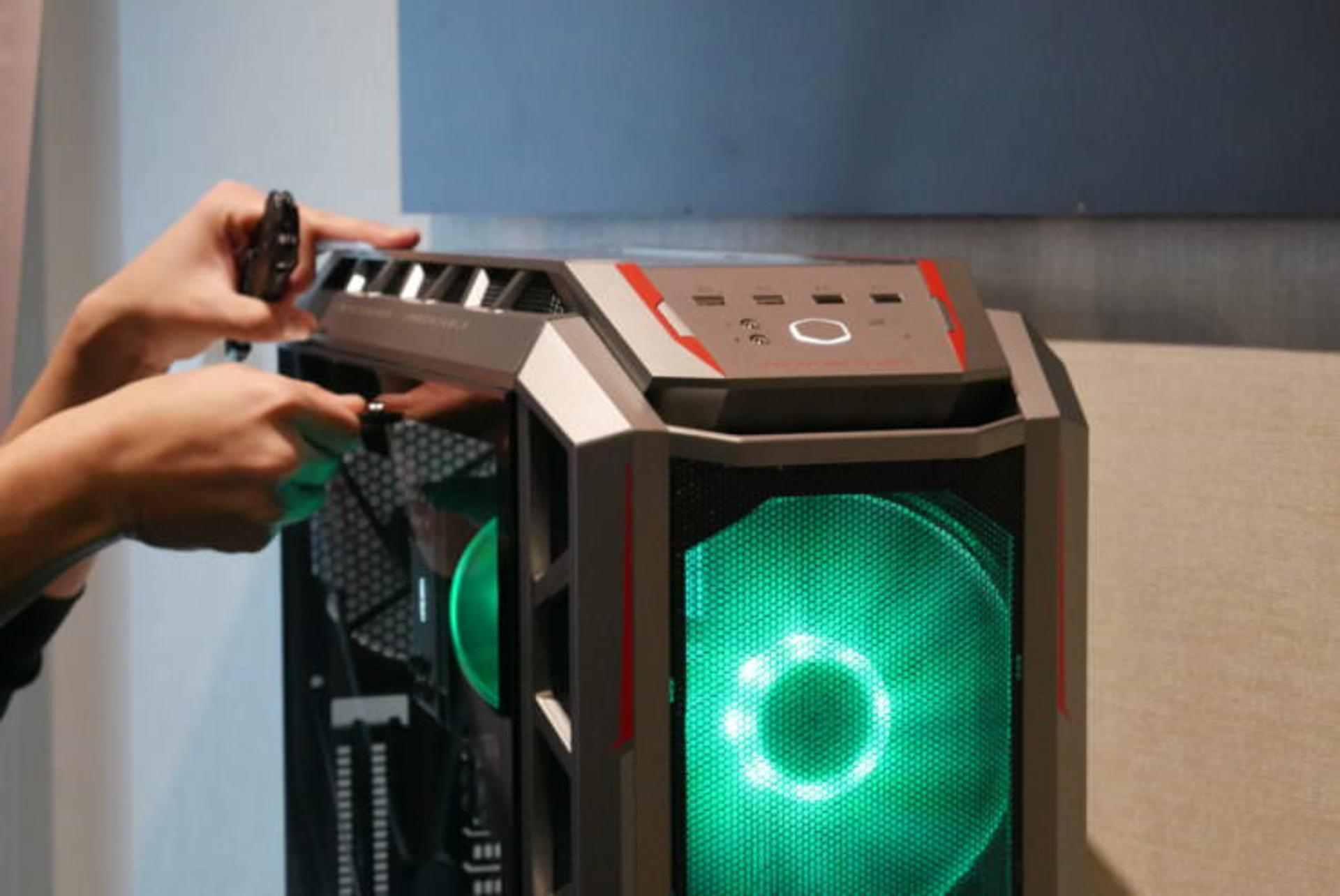 MasterCase H500P Mesh Phantom Gaming Edition و MasterBox K500