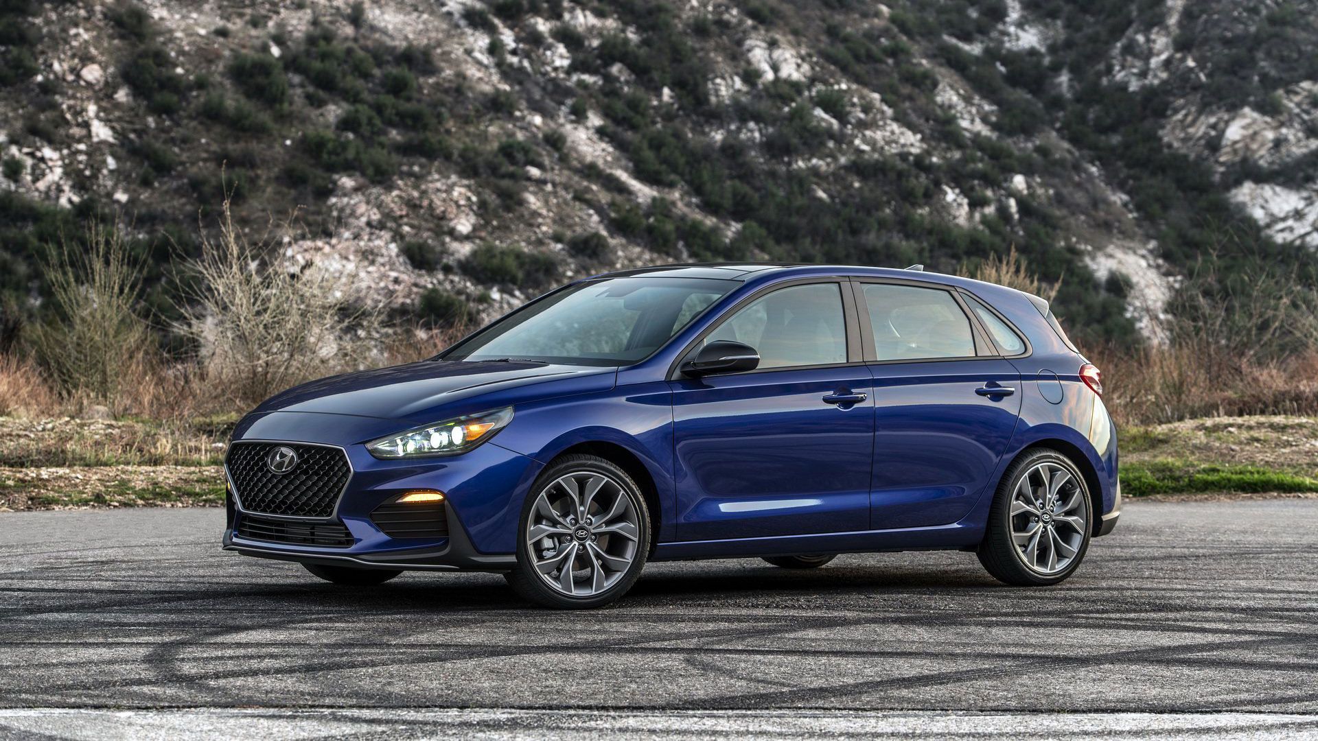 Hyundai Elantra GT N Line / هیوندای النترا جی تی