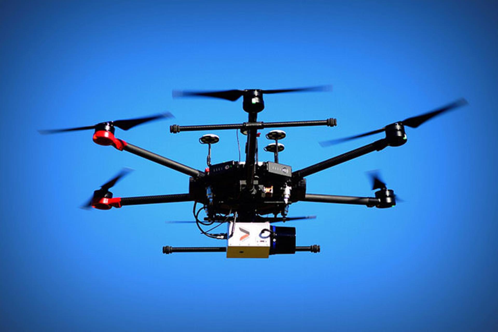 DJI / دی چی آی