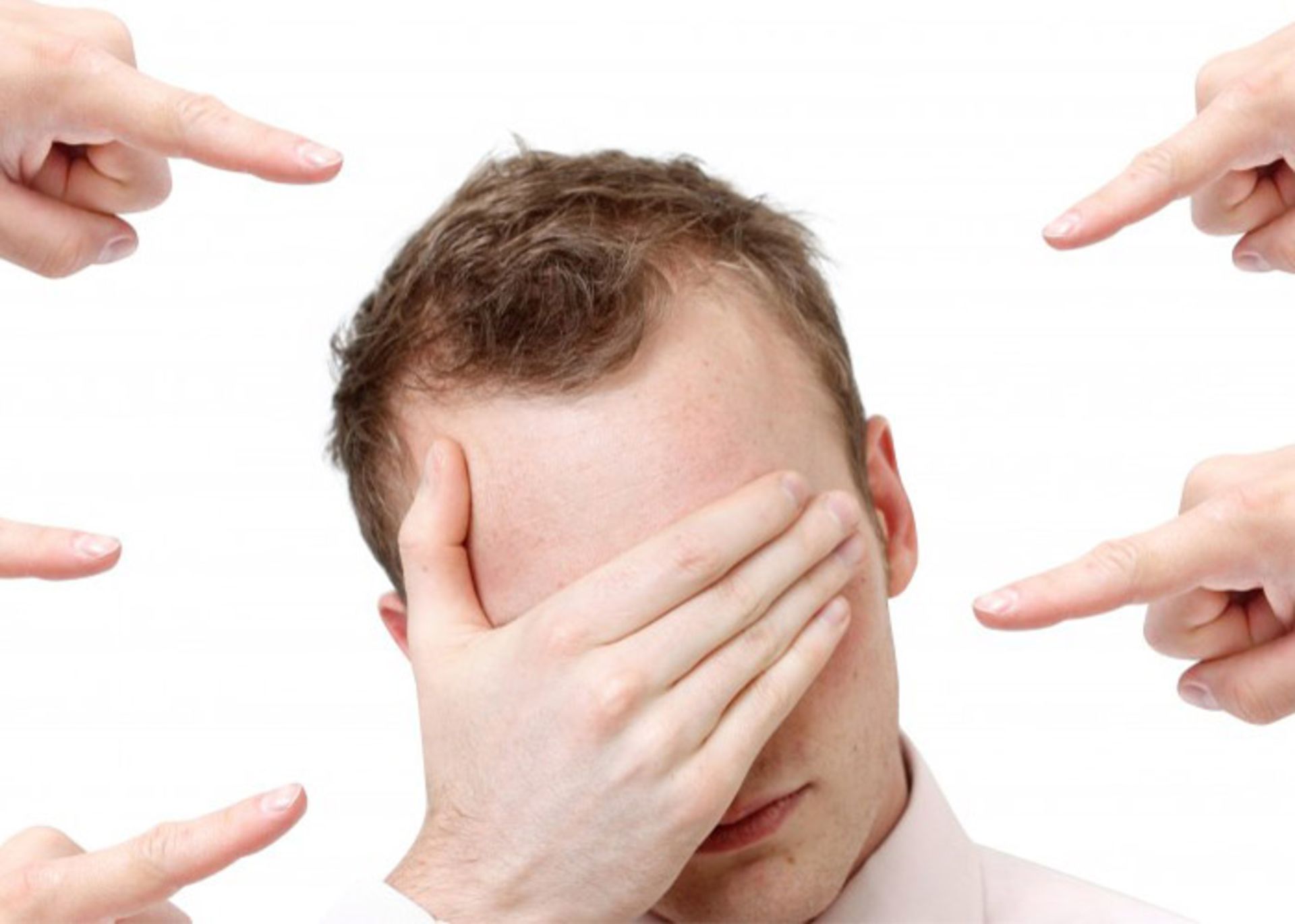 مقصر جلوه دادن