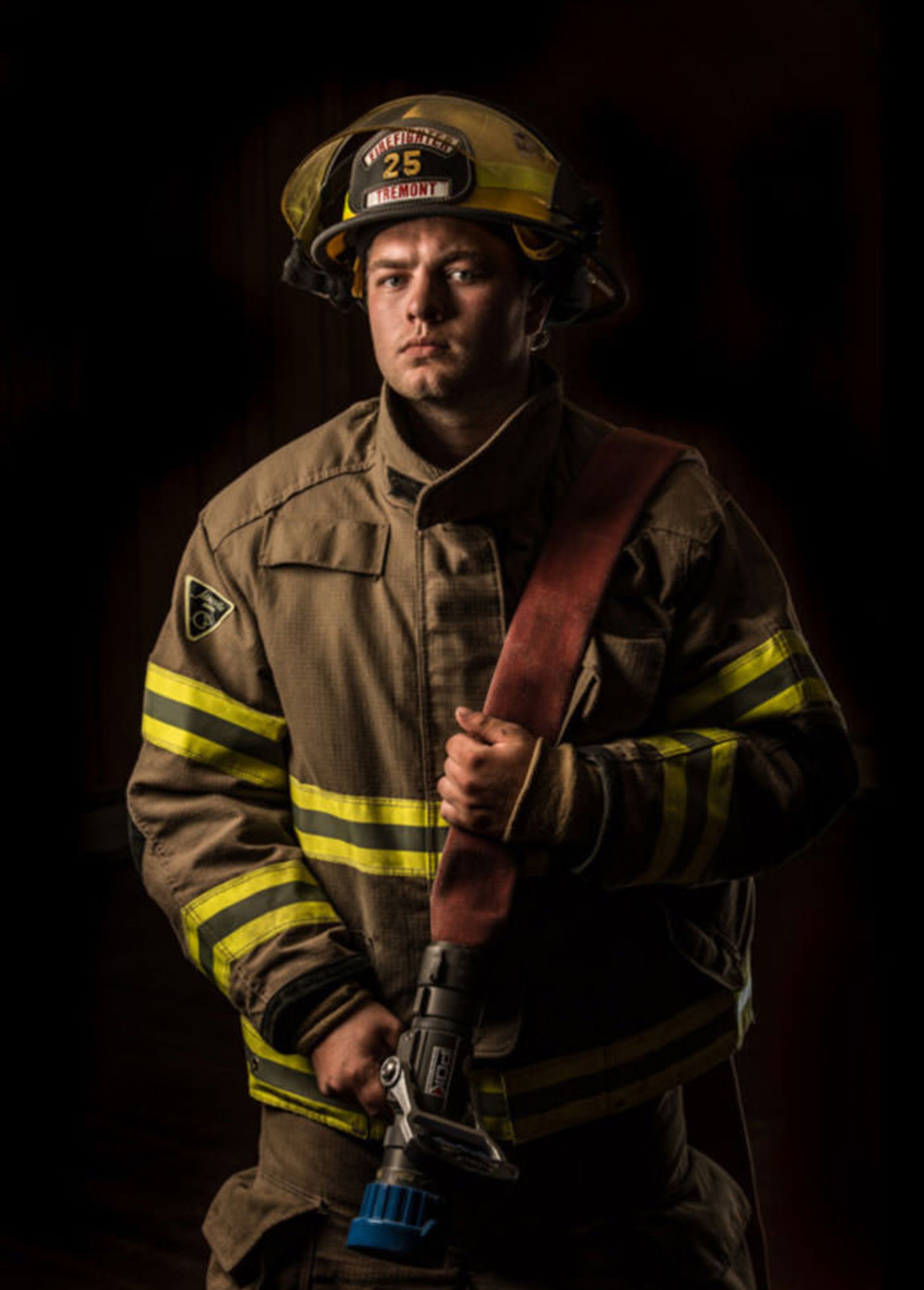 قدردانی متفاوت یک عکاس از آتش نشانان فداکار