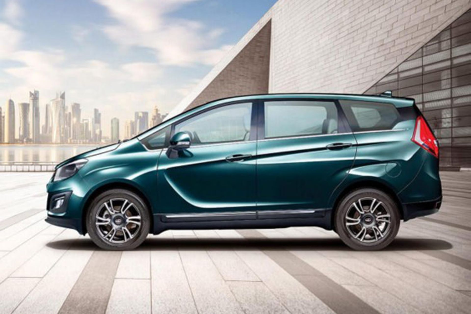 Mahindra Marazzo MPV / ون ماهیندرا 