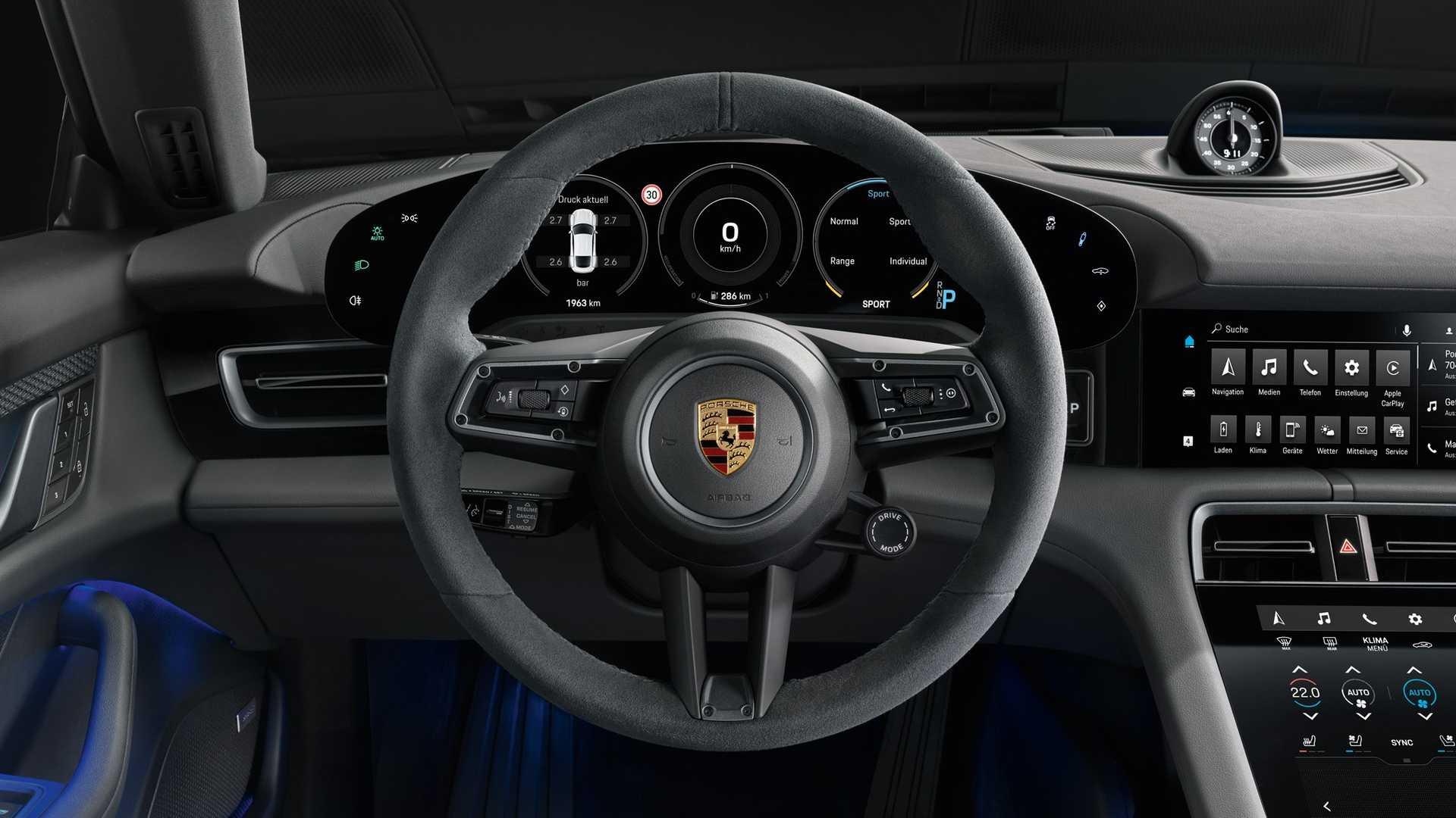 Porsche Taycan 4S / پورشه تایکان 