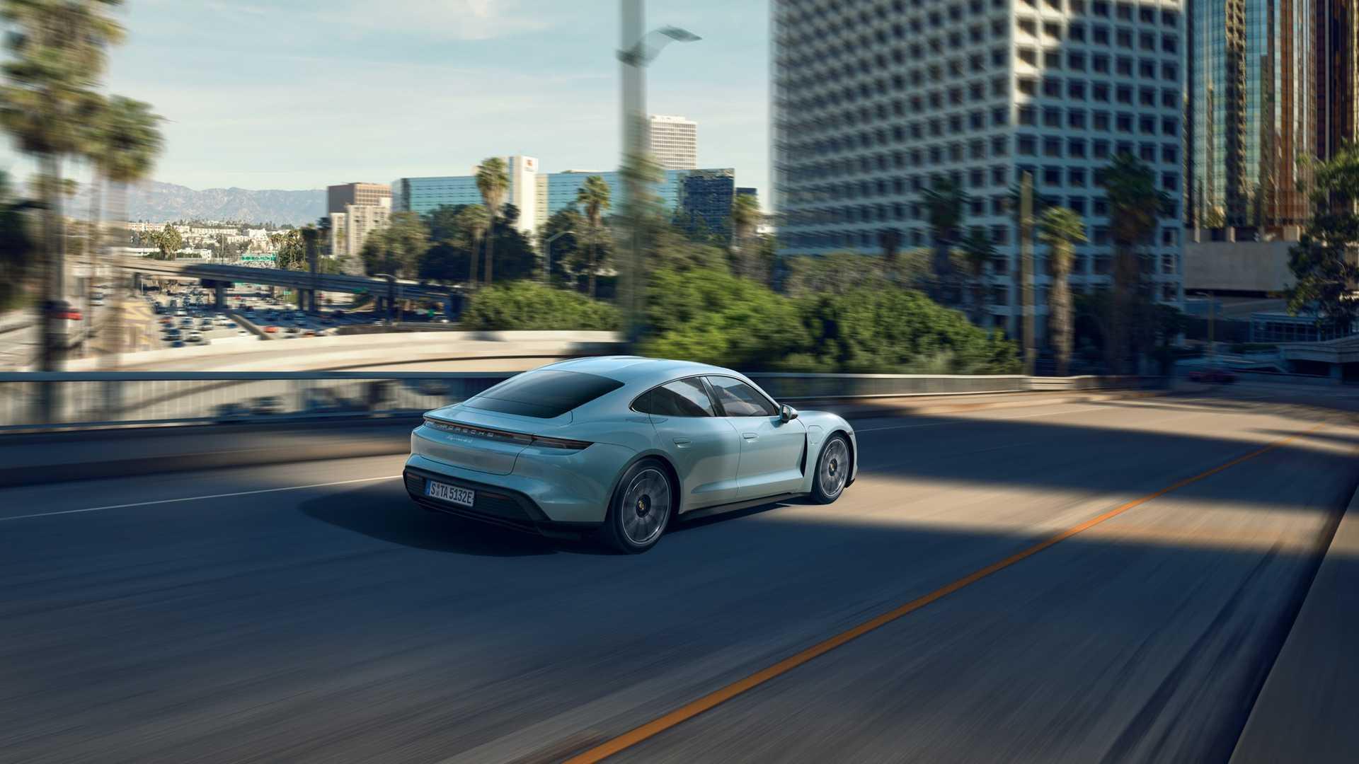 Porsche Taycan 4S / پورشه تایکان 