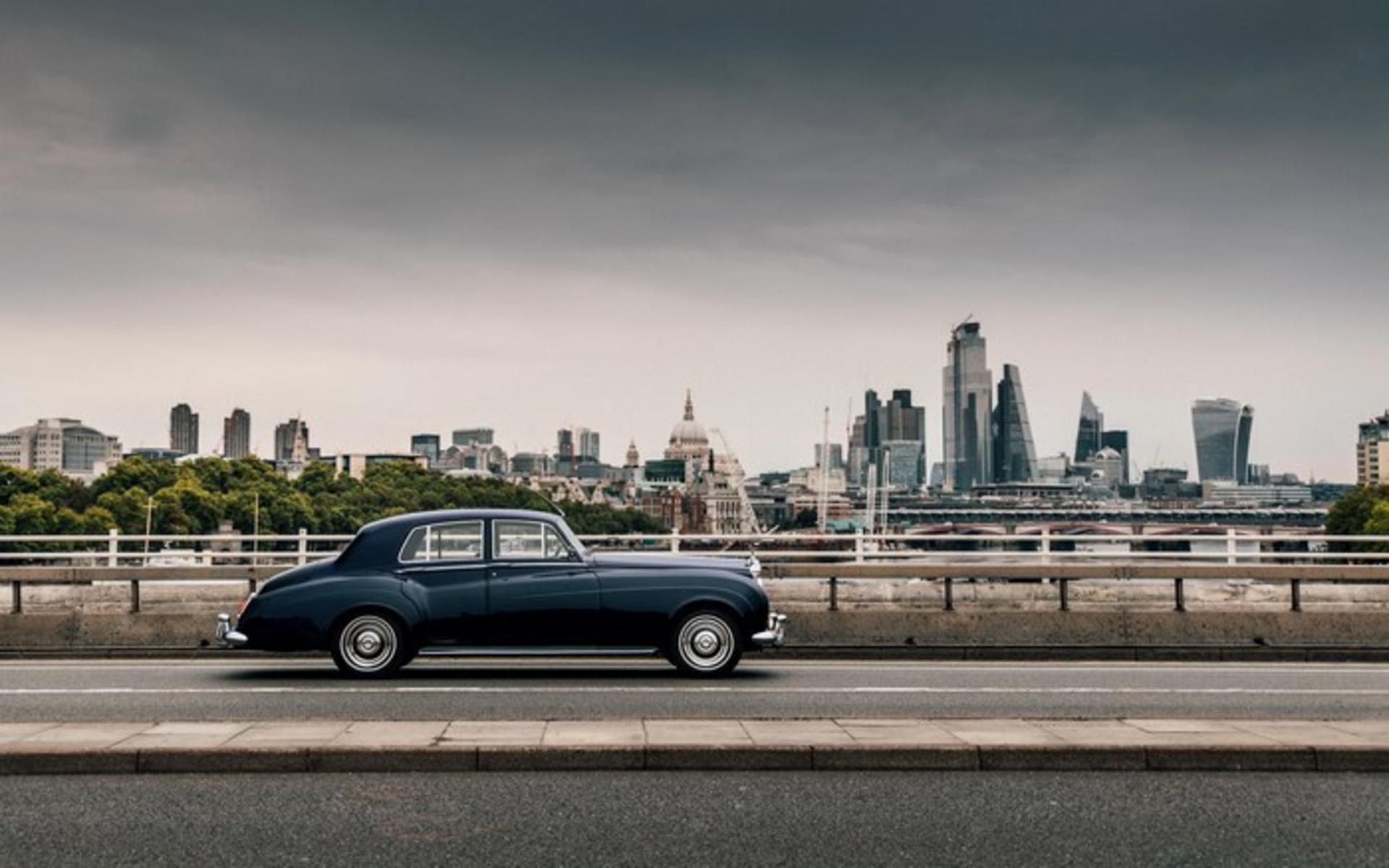 lunaz electric-classic cars
