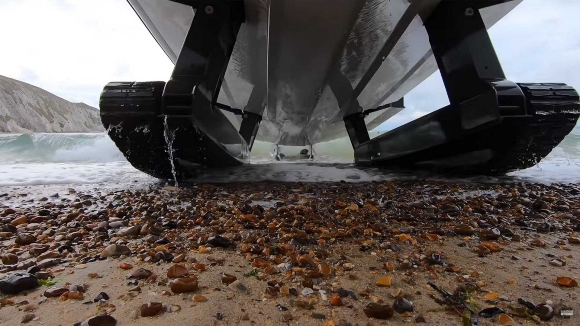 Iguana X100 Amphibious Boat