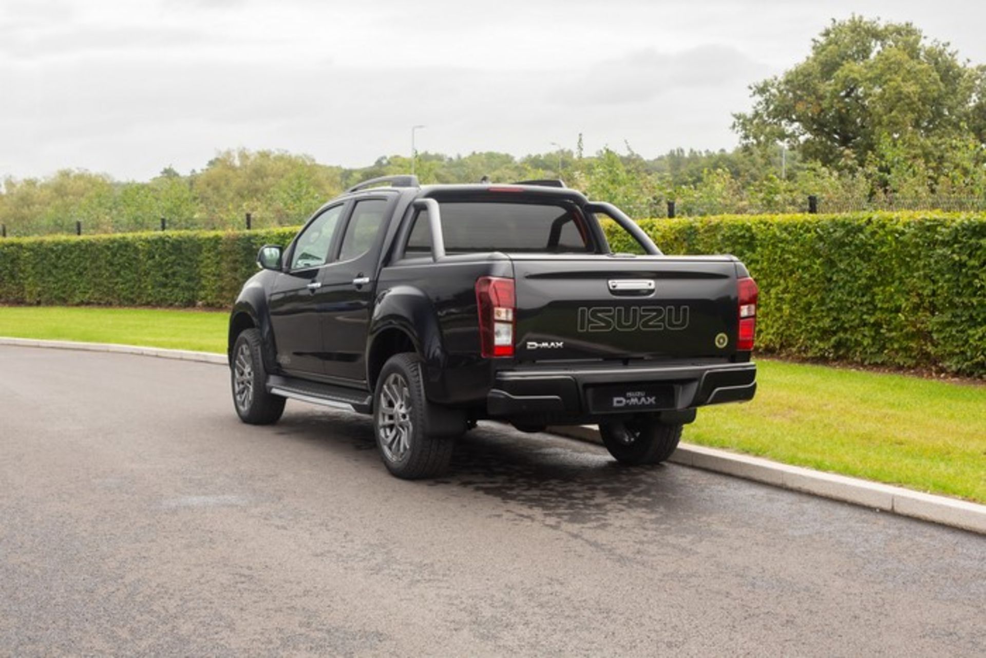 New Isuzu D-Max Blade+ Special Edition