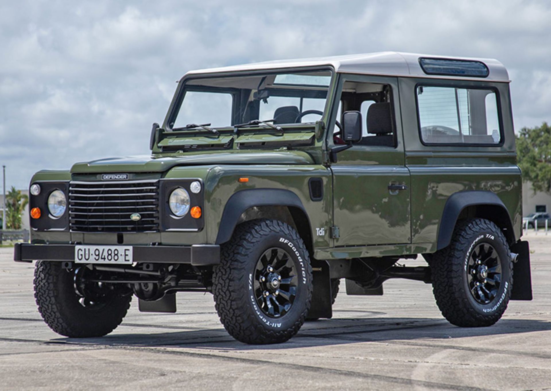 land rover defender 1990