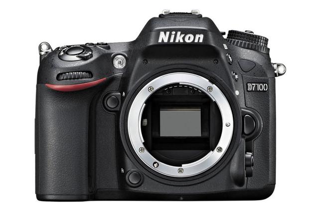 نیکون D7100