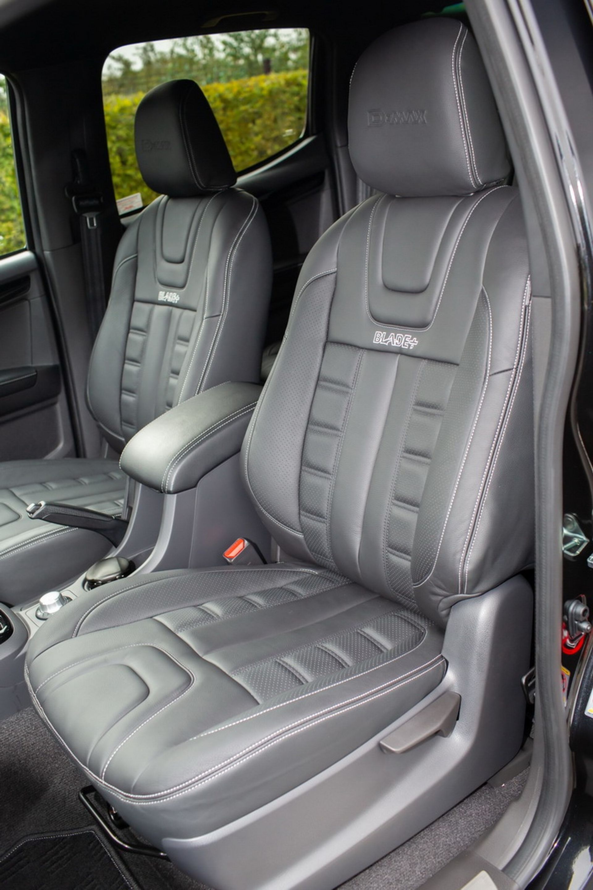 New Isuzu D-Max Blade+ Special Edition