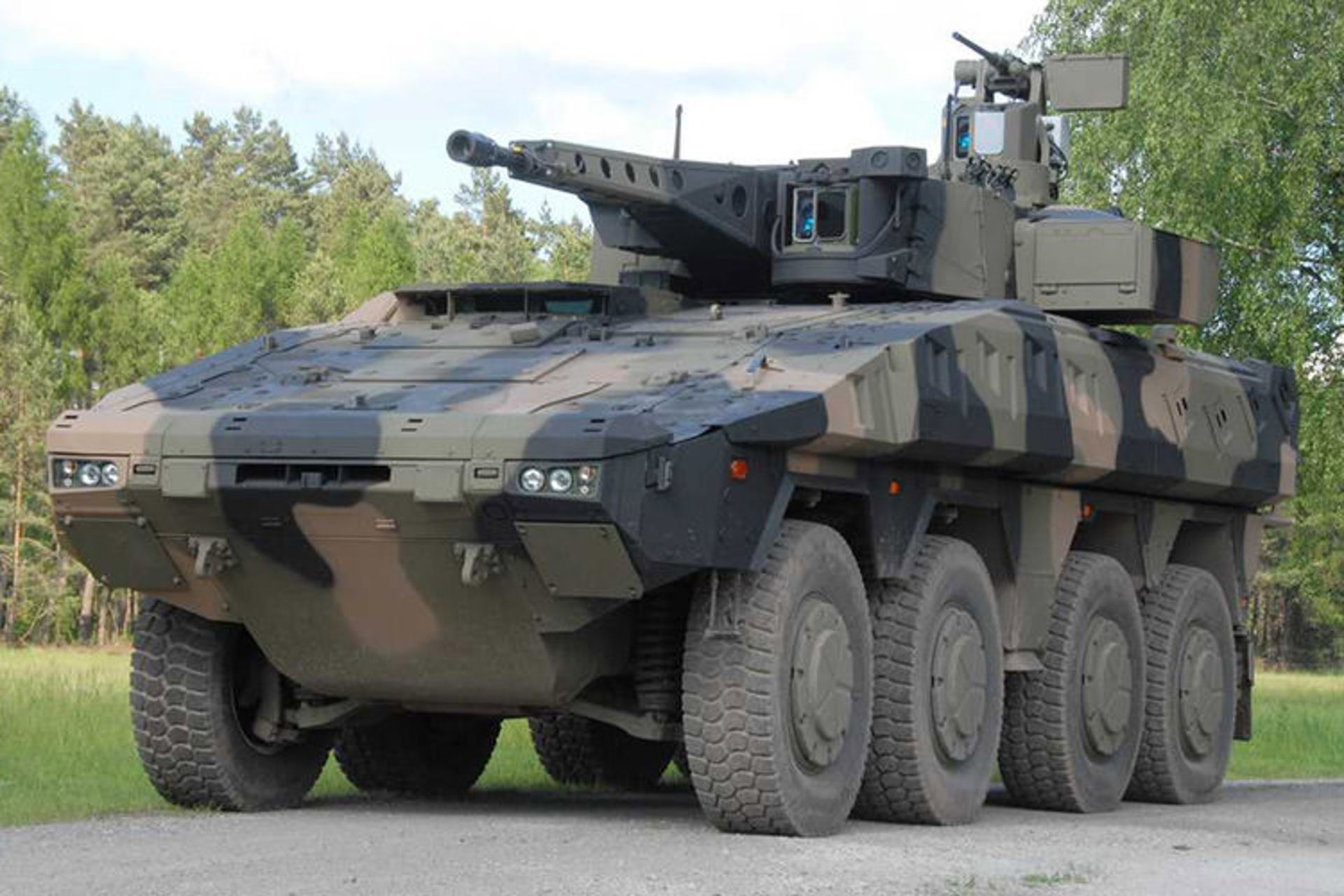 نفربر زره پوش نظامی